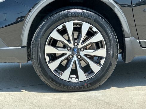 Used 2015 Subaru Outback 3.6R Limited AWD/4WD image 11