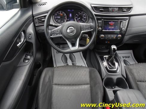 Used 2018 Nissan Rogue S AWD/4WD image 10