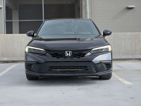 Used 2023 Honda Civic Sport image 6