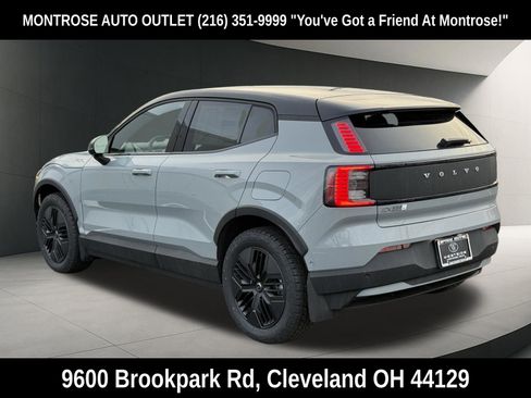 New 2026 Volvo EX30 Cross Country Ultra w/ Protection Package Premier AWD/4WD image 3