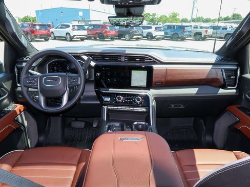 New 2026 GMC Sierra 3500 Denali Ultimate AWD/4WD image 15