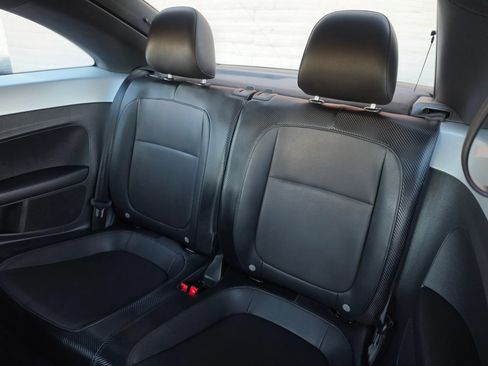 Used 2013 Volkswagen Beetle TDI FWD image 30
