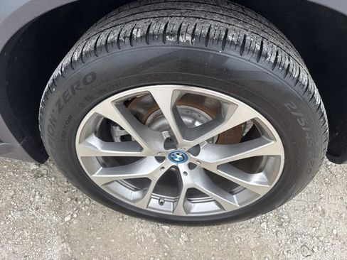 Used 2025 BMW X5 xDrive50e AWD/4WD image 9