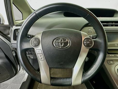 Used 2013 Toyota Prius Four image 14