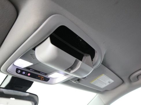 Used 2022 Chevrolet Equinox LT w/ Driver Convenience Package FWD image 49