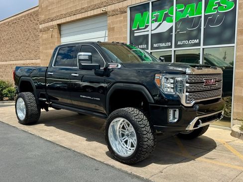 Used 2020 GMC Sierra 2500 Denali w/ Denali Ultimate Package AWD/4WD image 7