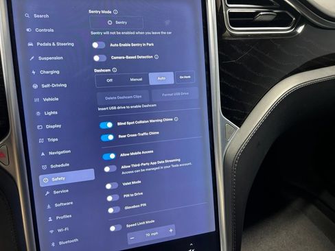 Used 2018 Tesla Model S 75D AWD/4WD image 34