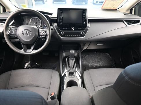 Used 2020 Toyota Corolla LE image 36