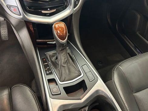 Used 2013 Cadillac SRX Luxury image 21