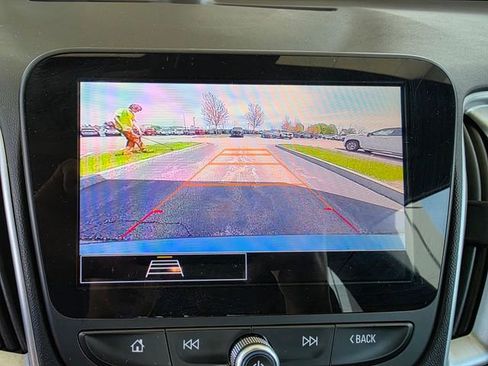 Used 2024 Chevrolet Malibu LT FWD image 30