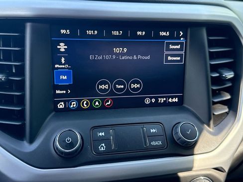 Used 2023 GMC Acadia SLT w/ Technology Package AWD/4WD image 12