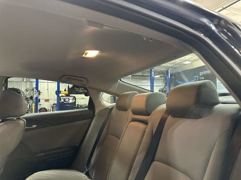 Used 2020 Honda Civic EX image 30