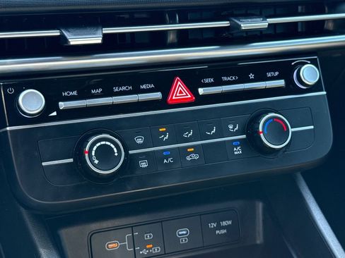 Certified 2025 Hyundai Santa Cruz SE FWD image 24