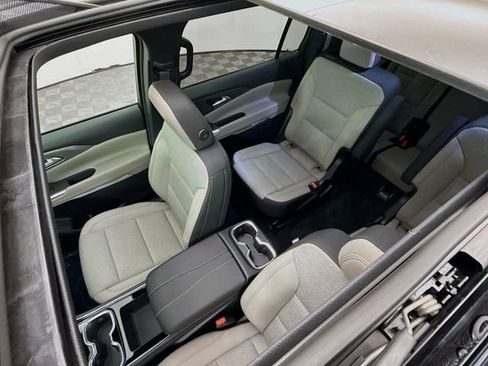 New 2026 Chevrolet Traverse LT w/ Sun and Wheel Package image 23