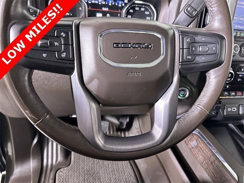 Used 2022 GMC Sierra 2500 Denali w/ Denali Ultimate Package image 11