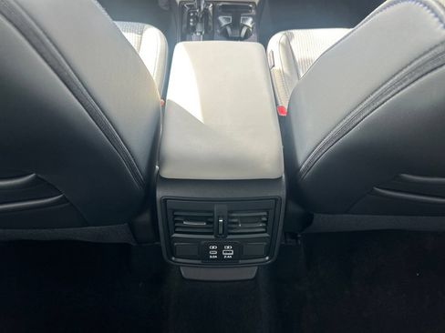 Used 2026 Subaru Forester Premium AWD/4WD image 29