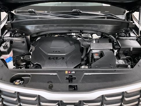 Used 2024 Kia Telluride S FWD image 28