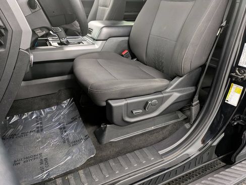 Used 2018 Ford F150 XLT w/ Equipment Group 302A Luxury AWD/4WD image 11