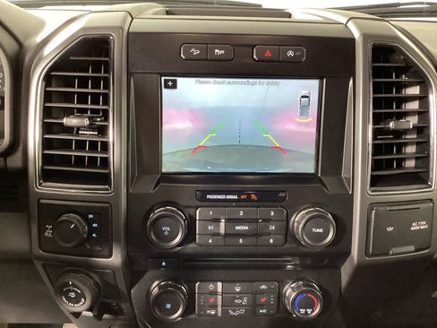 Used 2017 Ford F150 XLT w/ Equipment Group 302A Luxury AWD/4WD image 38