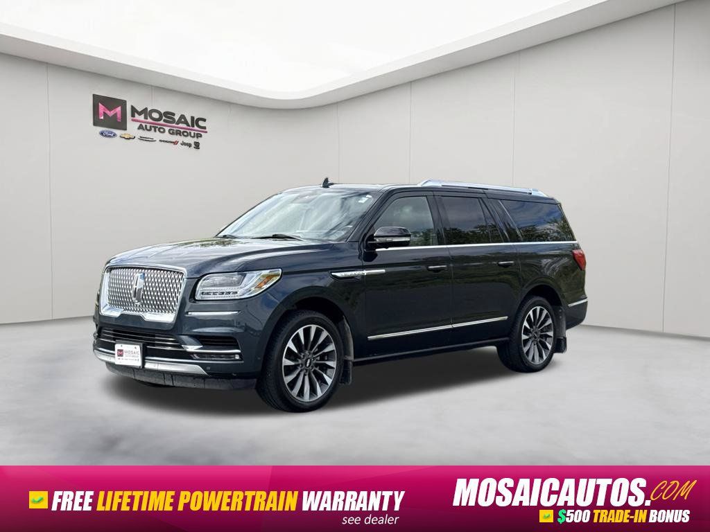 Used 2021 Lincoln Navigator L Reserve w/ Luxury Package AWD/4WD image 3