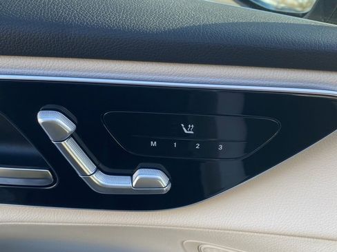 Used 2025 Mercedes-Benz GLC 350e 4MATIC image 14