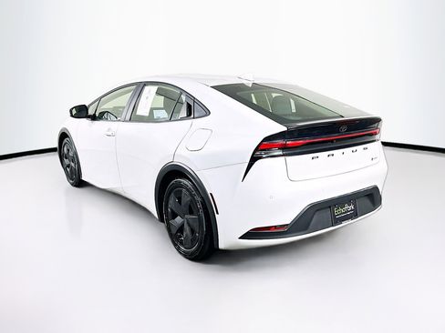 Used 2024 Toyota Prius LE image 5