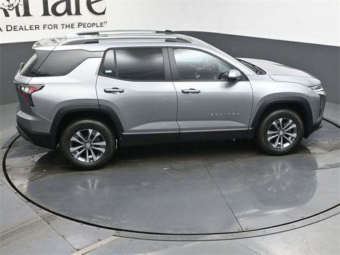 New 2026 Chevrolet Equinox LT image 17