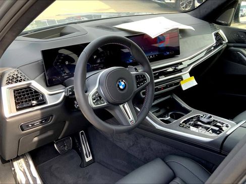 New 2026 BMW X7 M60i image 8