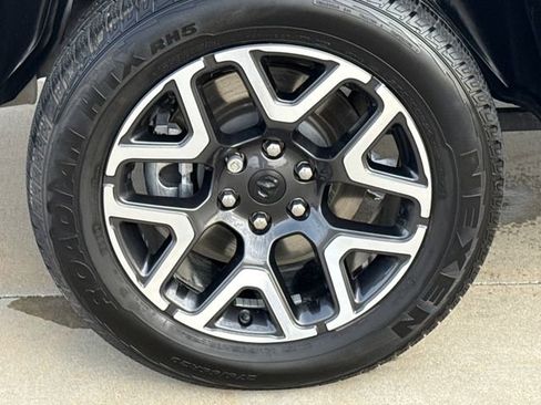 Used 2025 RAM 1500 Laramie w/ Laramie Southwest Edition AWD/4WD image 10