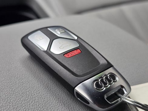 Used 2023 Audi Q5 2.0T Premium w/ Convenience Package AWD/4WD image 33