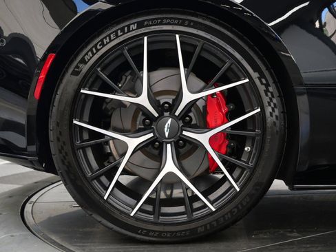Used 2025 Aston Martin DB12 Convertible RWD image 39