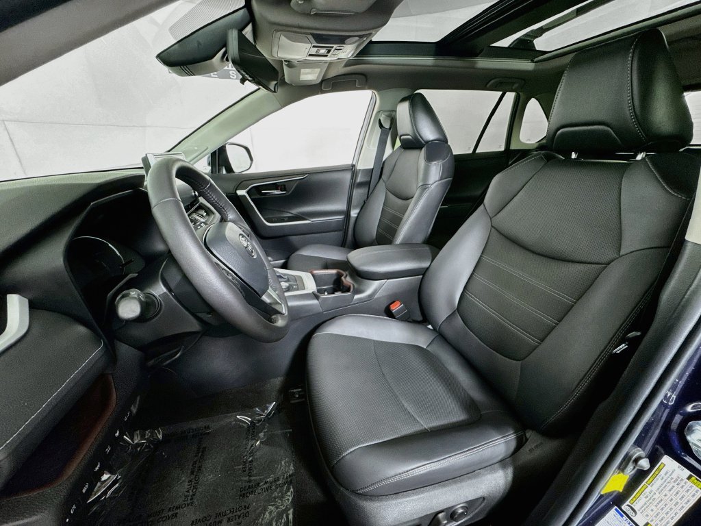 Used 2022 Toyota RAV4 Limited AWD/4WD image 21