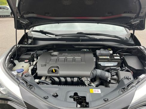Used 2022 Toyota C-HR XLE FWD image 18