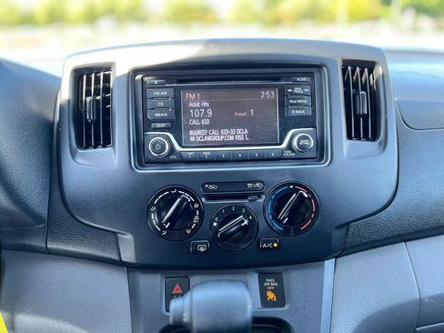 Used 2019 Nissan NV200 S w/ Back Door Glass Package FWD image 19