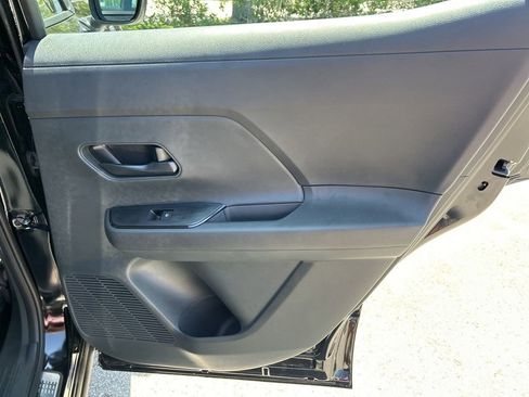 New 2025 Nissan Kicks S image 36