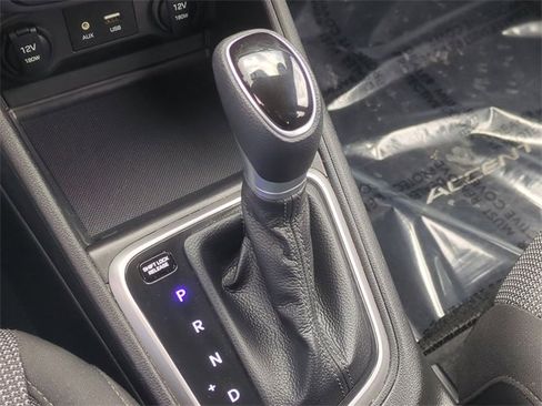 Used 2021 Hyundai Accent SEL image 38