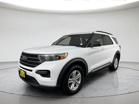 Used 2020 Ford Explorer XLT w/ Class III Trailer Tow Package AWD/4WD image 7