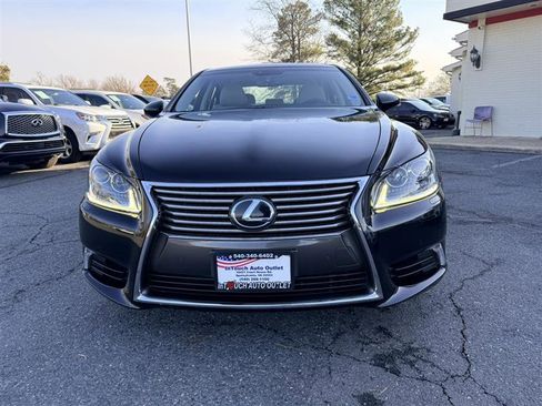 Used 2017 Lexus LS 460 LS 460 w/ Comfort Package image 3