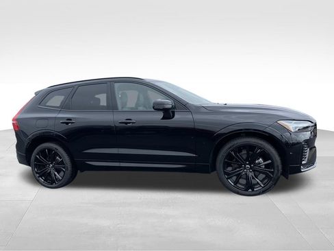 Used 2024 Volvo XC60 B5 Ultimate w/ Protection Package Premier AWD/4WD image 2