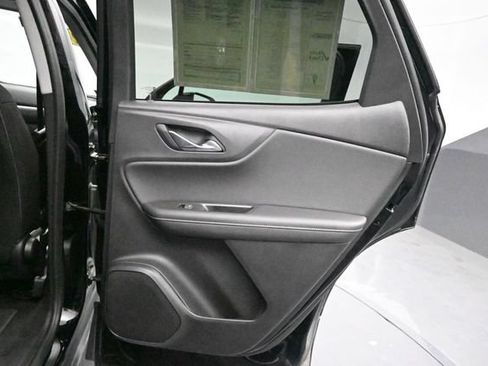 Used 2025 Chevrolet Blazer LT AWD/4WD image 30