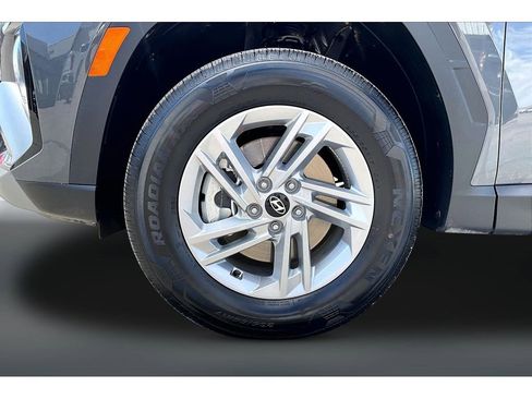 Used 2025 Hyundai Tucson SE AWD/4WD image 27