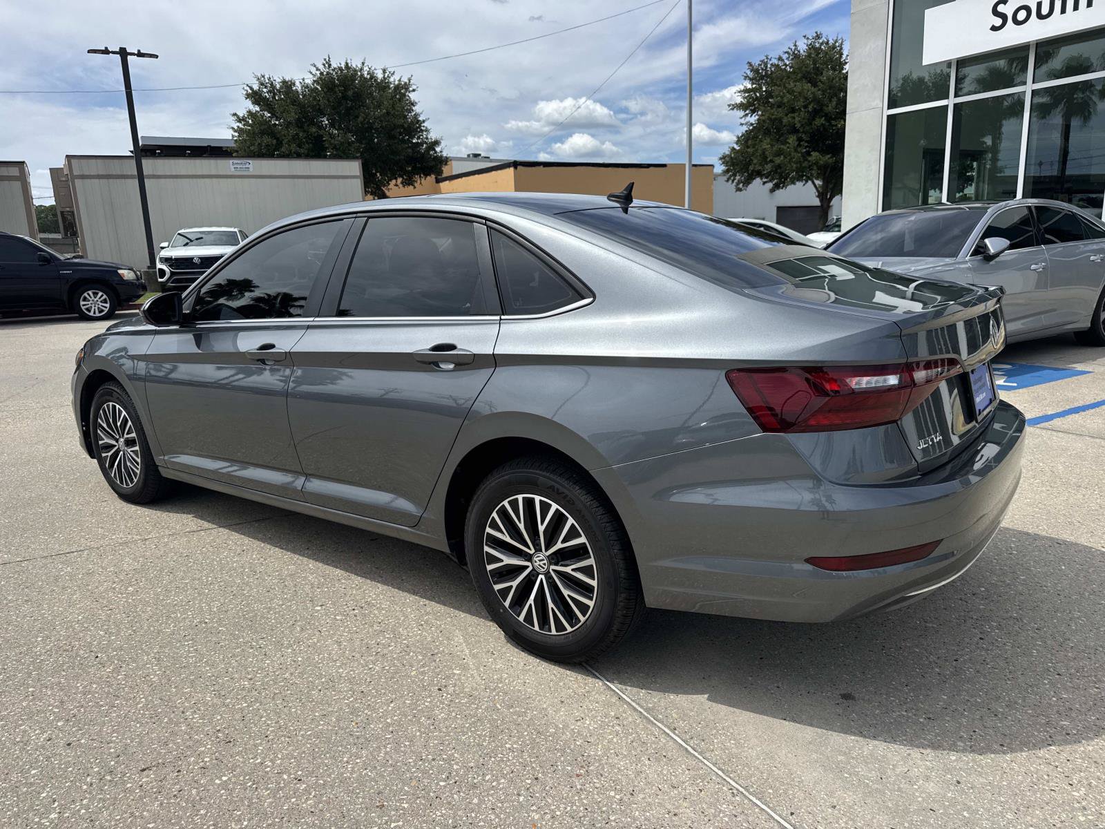 Used 2020 Volkswagen Jetta SE w/ SE Cold Weather Package FWD image 7