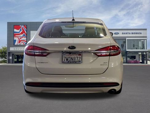 Used 2017 Ford Fusion SE FWD image 6