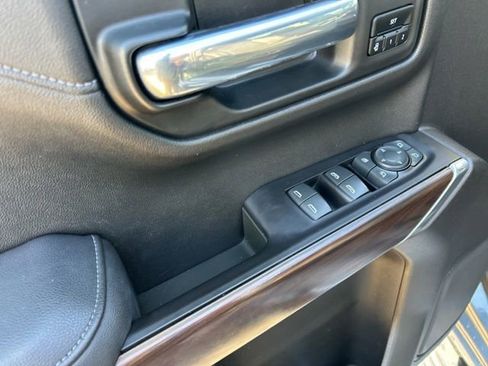 Used 2020 GMC Sierra 1500 SLT w/ SLT Premium Package AWD/4WD image 25