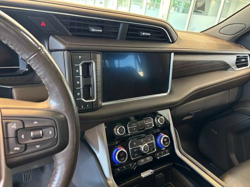 Used 2022 GMC Yukon Denali AWD/4WD image 18