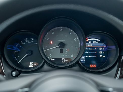 New 2026 Porsche Macan S AWD/4WD image 15