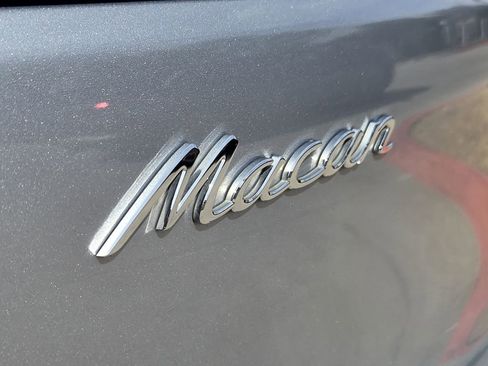 Used 2023 Porsche Macan image 14