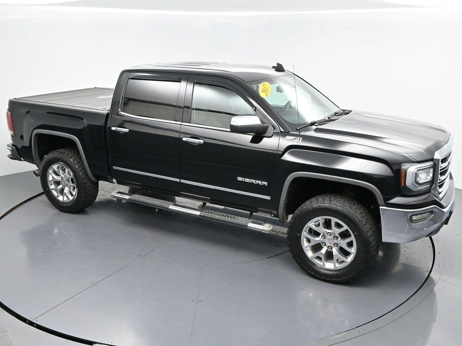 Used 2017 GMC Sierra 1500 SLT w/ Enhanced Driver Alert Package AWD/4WD image 35
