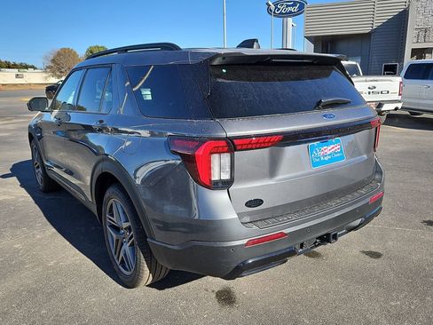 New 2026 Ford Explorer ST-Line w/ ST-Line Street Pack image 9