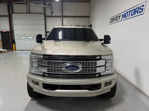 Used 2017 Ford F250 Platinum w/ Platinum Ultimate Package AWD/4WD image 9